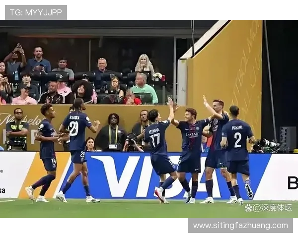 巴黎与拜仁对决主裁判的判罚争议引发热议分析